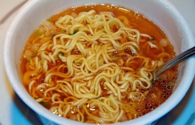 這四種早餐別再給孩子吃，特別是第二種