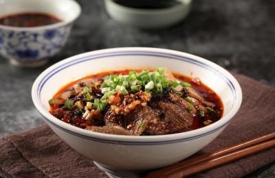 冒菜正宗技術蕾丝视频污污版，獨特配料更加美味